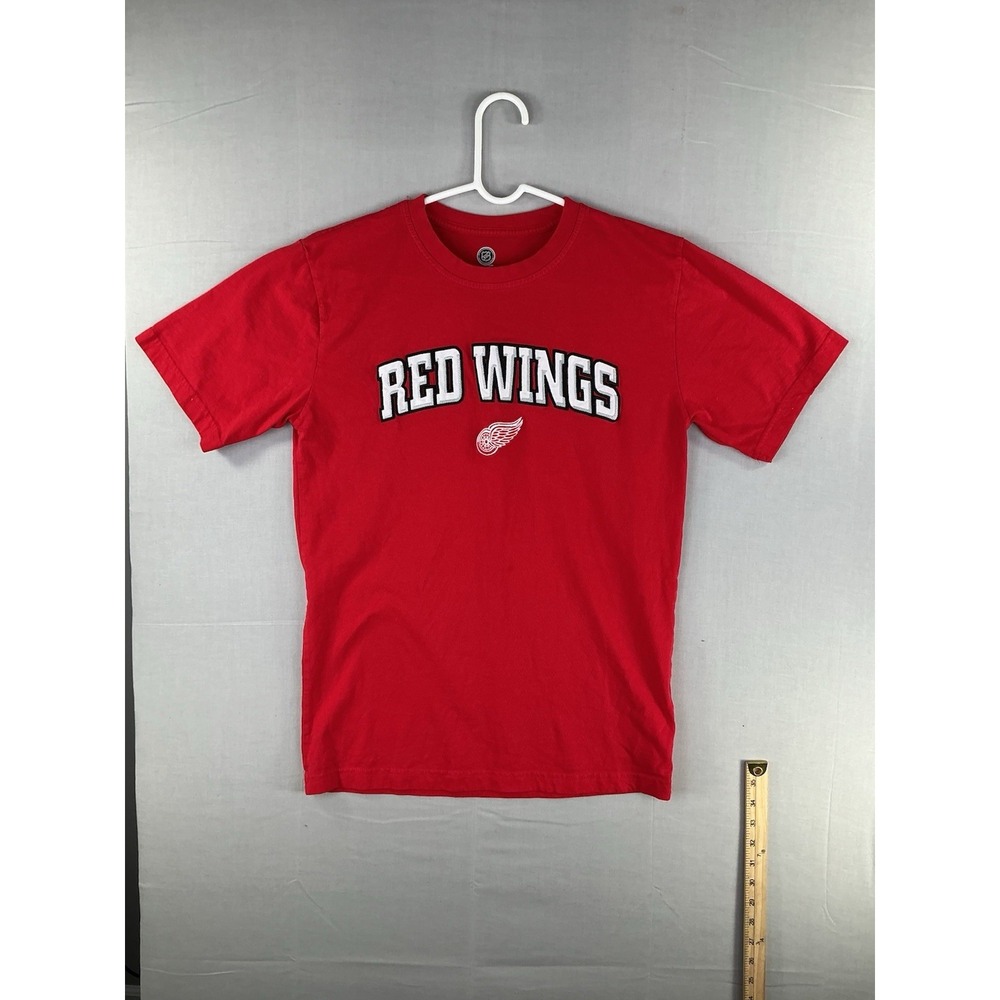Detroit Red Wings NHL Red T-Shirt Mens Medium Short Sleeve